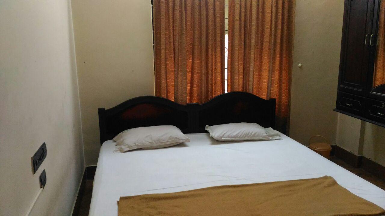 Poonthanam Guest House Guruvāyūr Exterior foto